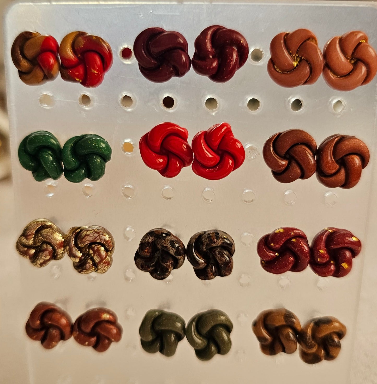 Knotty studs