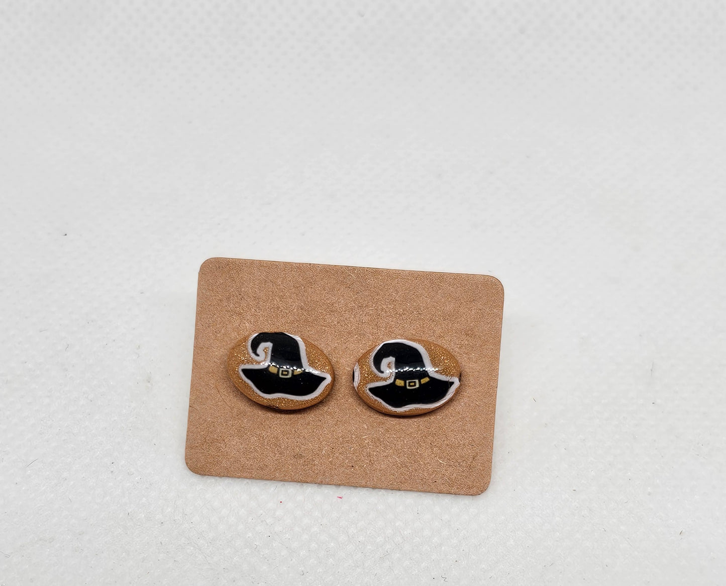 Studs witches hat