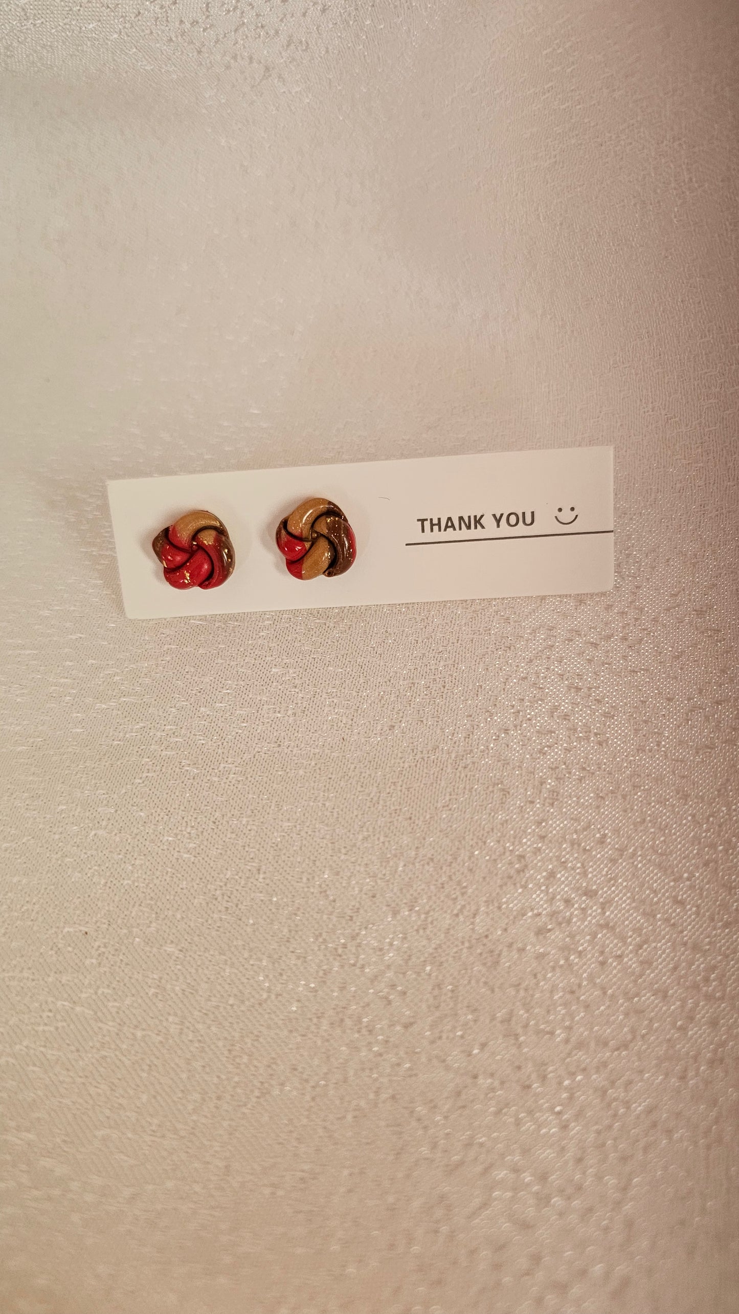 Knotty studs