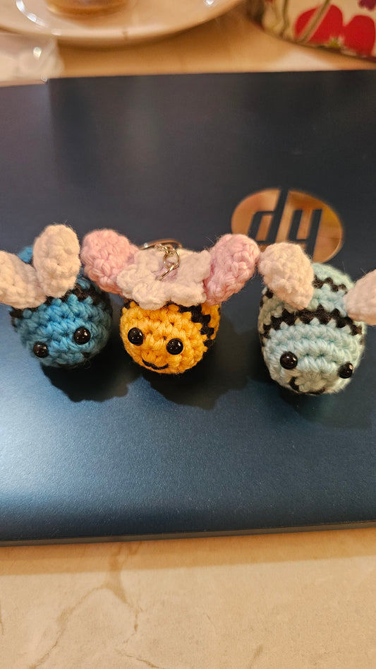 Crochet bees 🐝 ♥️